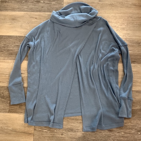 Free People We the Free cowl neck open back sweater ladies medium - Picture 5 of 5